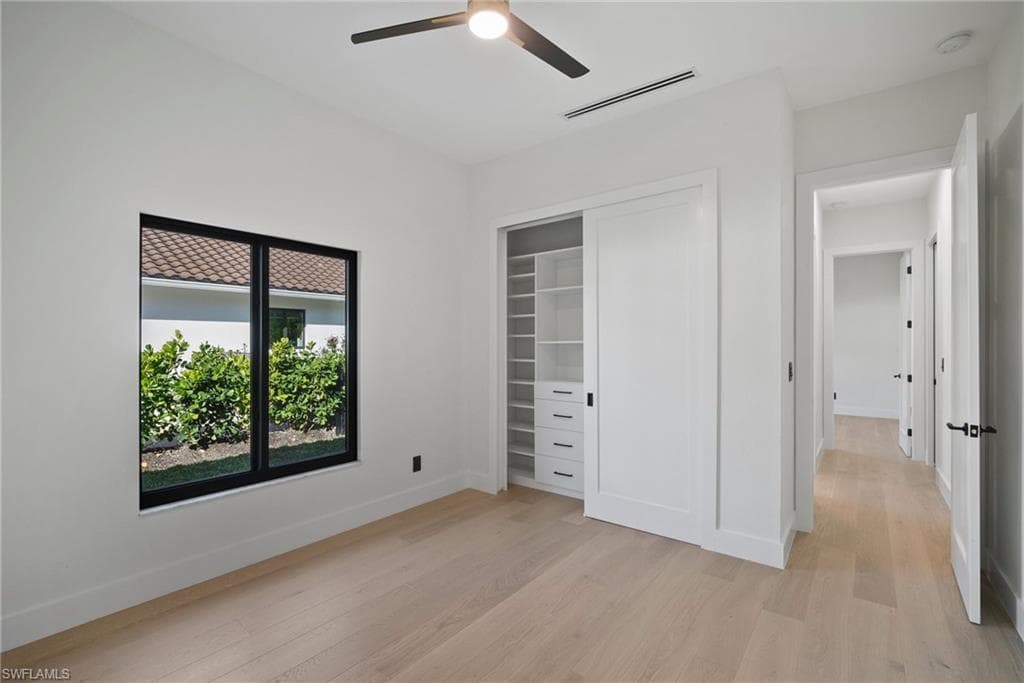 1677 Northgate DR, NAPLES FL 34105-19