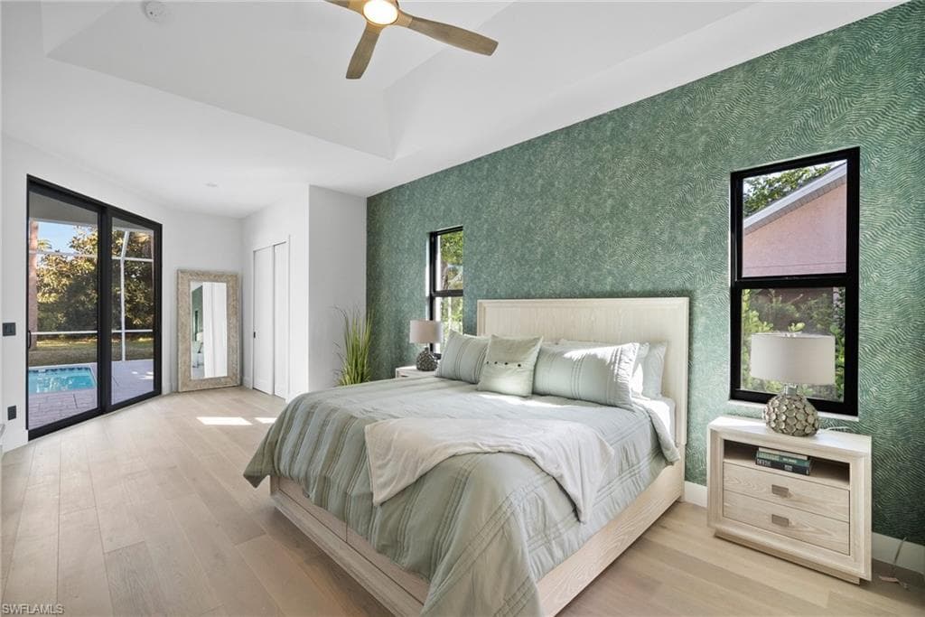 1677 Northgate DR, NAPLES FL 34105-10