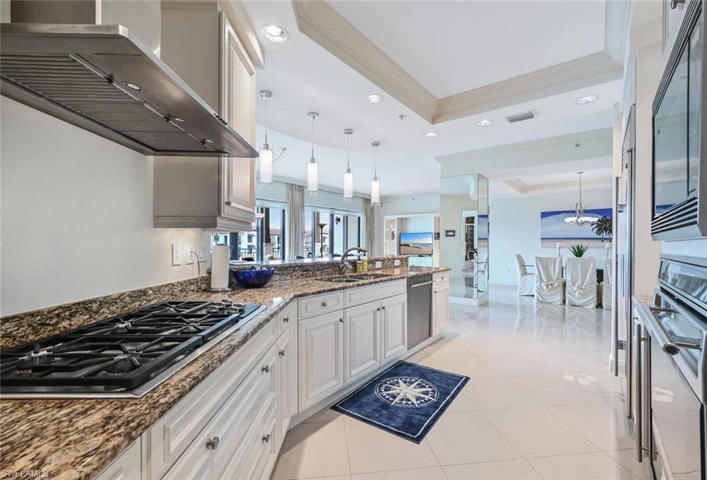 1530 5th AVE S # C311, NAPLES FL 34102-11