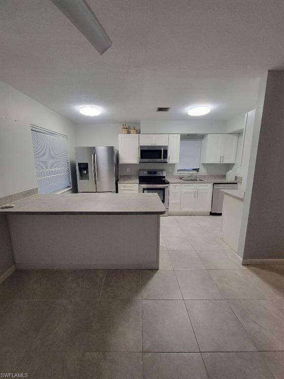 341 Richland RD, LEHIGH ACRES FL 33936-6