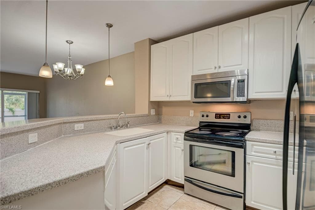 8599 Athena CT, LEHIGH ACRES FL 33971-8