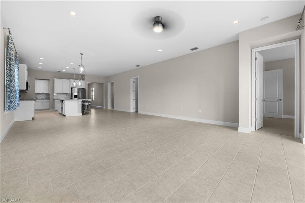 3292 Pilot CIR, NAPLES FL 34120-12