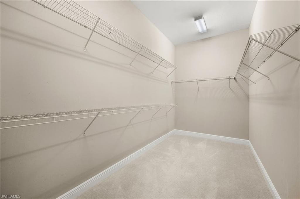 3292 Pilot CIR, NAPLES FL 34120-23