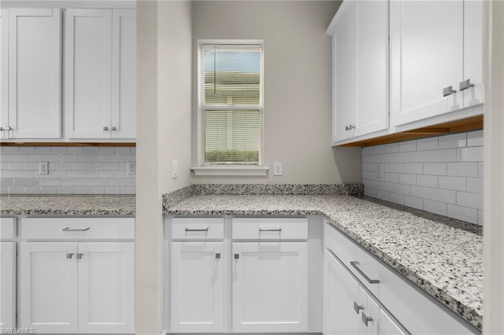 3292 Pilot CIR, NAPLES FL 34120-9