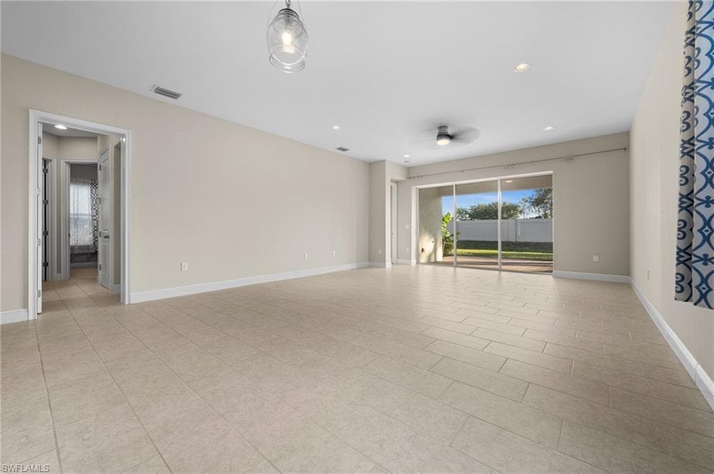 3292 Pilot CIR, NAPLES FL 34120-13