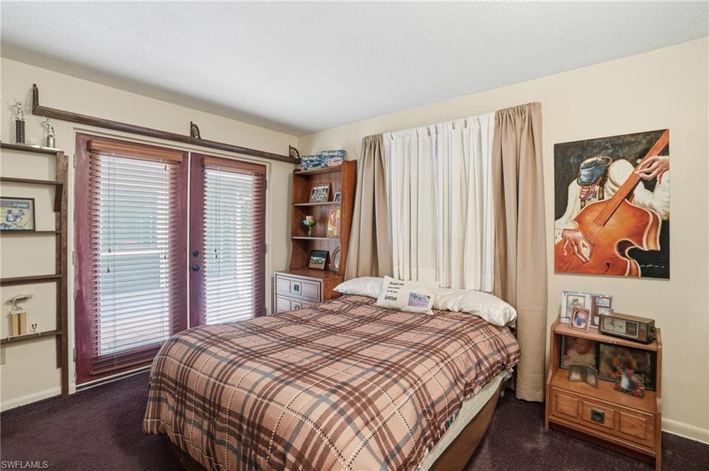 5541 Winkler RD, FORT MYERS FL 33919-16