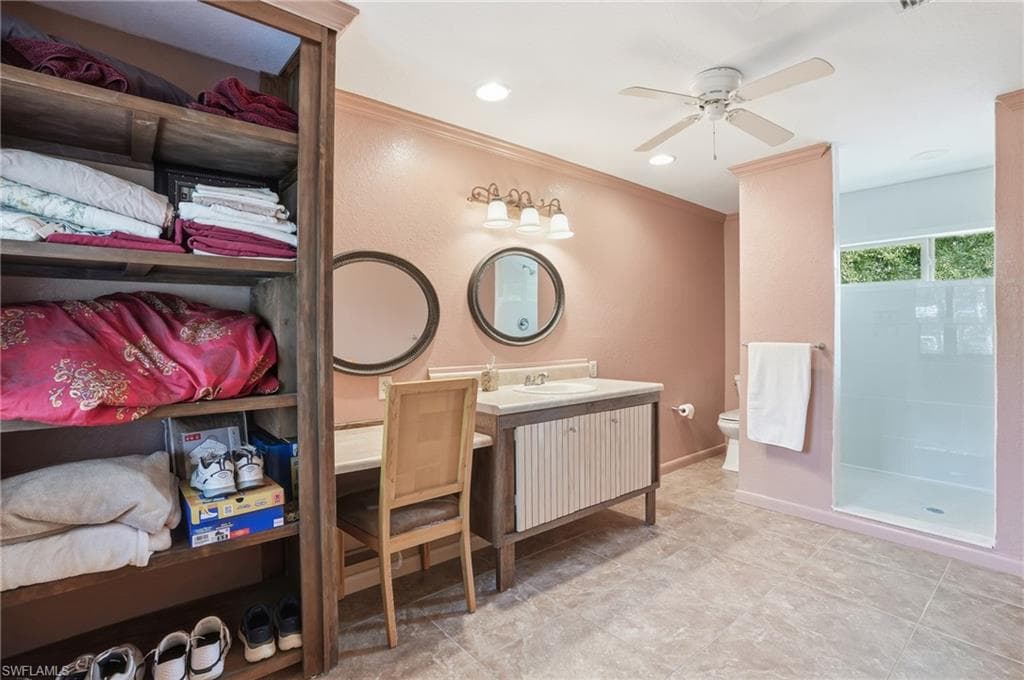 5541 Winkler RD, FORT MYERS FL 33919-15