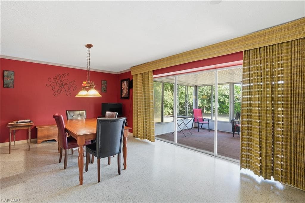 5541 Winkler RD, FORT MYERS FL 33919-7