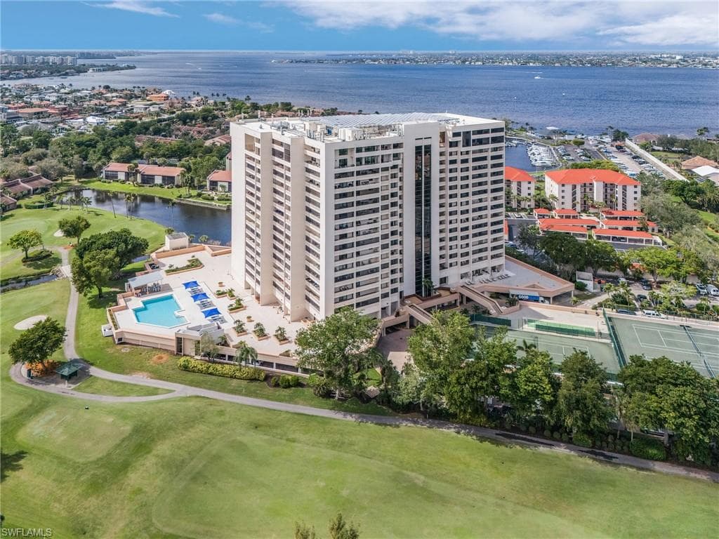 5260 S Landings DR 502-19