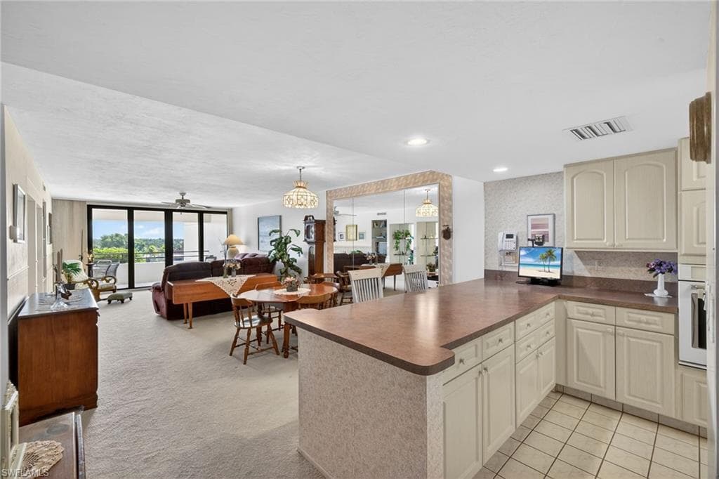 5260 S Landings DR 502-3