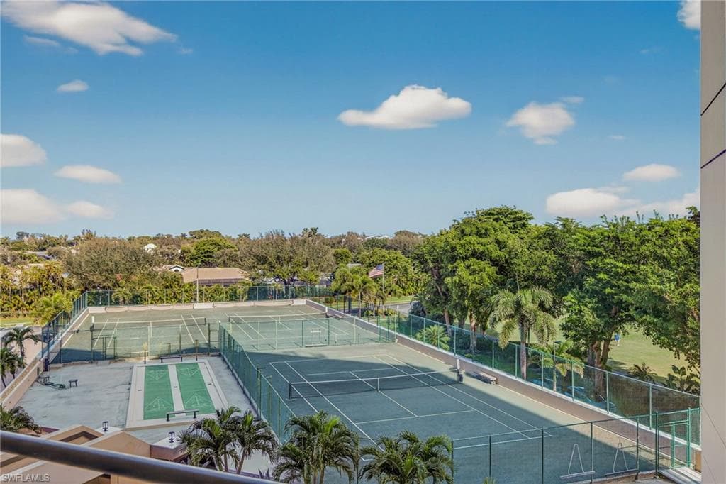 5260 S Landings DR 502-20