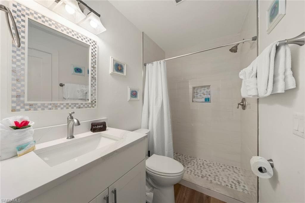 5117 Sea Bell RD # D204, SANIBEL FL 33957-35
