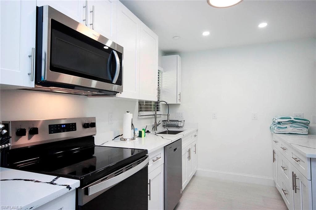 5117 Sea Bell RD # A102, SANIBEL FL 33957-12