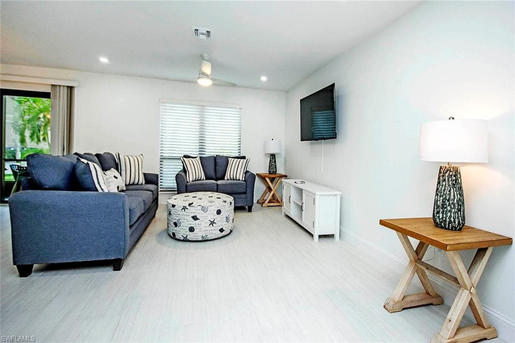 5117 Sea Bell RD # A102, SANIBEL FL 33957-6
