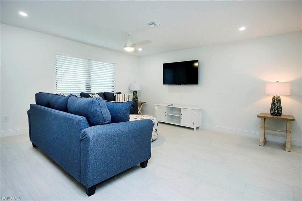 5117 Sea Bell RD # A102, SANIBEL FL 33957-7