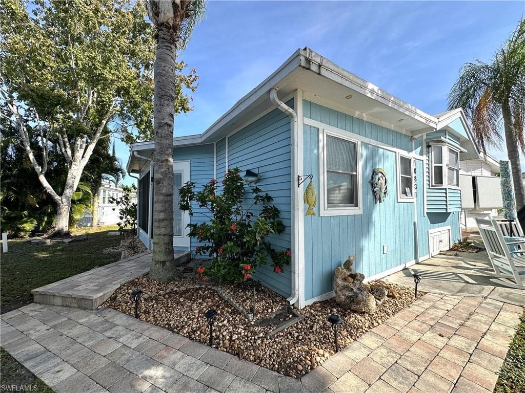 10831 Vireo CIR, ESTERO FL 33928-2