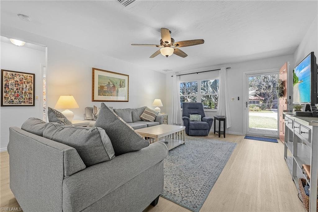116 1st ST, BONITA SPRINGS FL 34134-6