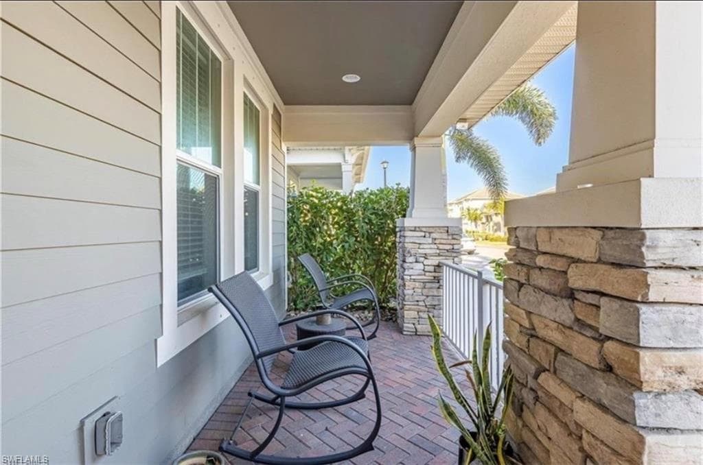 3320 Pilot CIR, NAPLES FL 34120-2