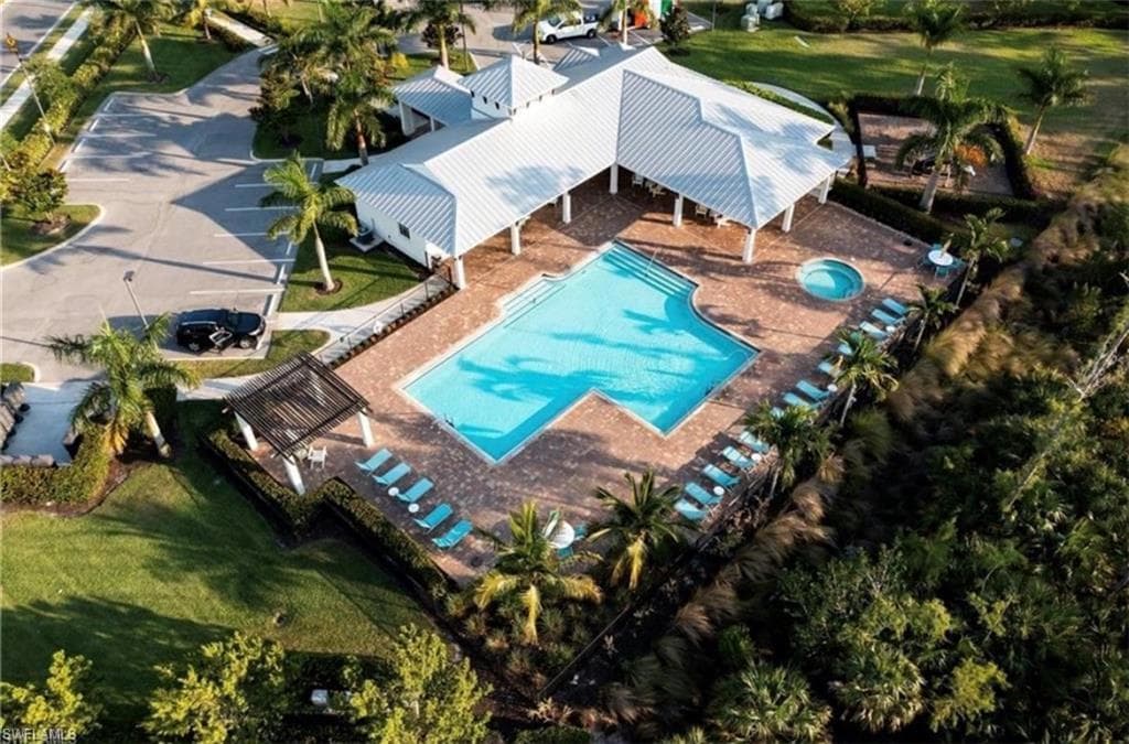 3320 Pilot CIR, NAPLES FL 34120-35