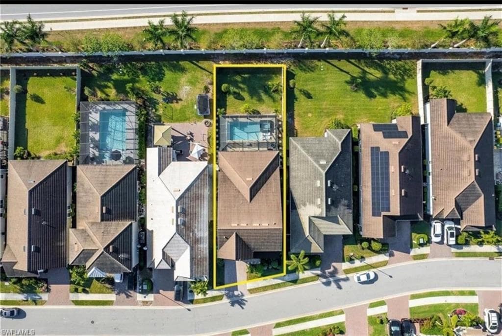 3320 Pilot CIR, NAPLES FL 34120-32
