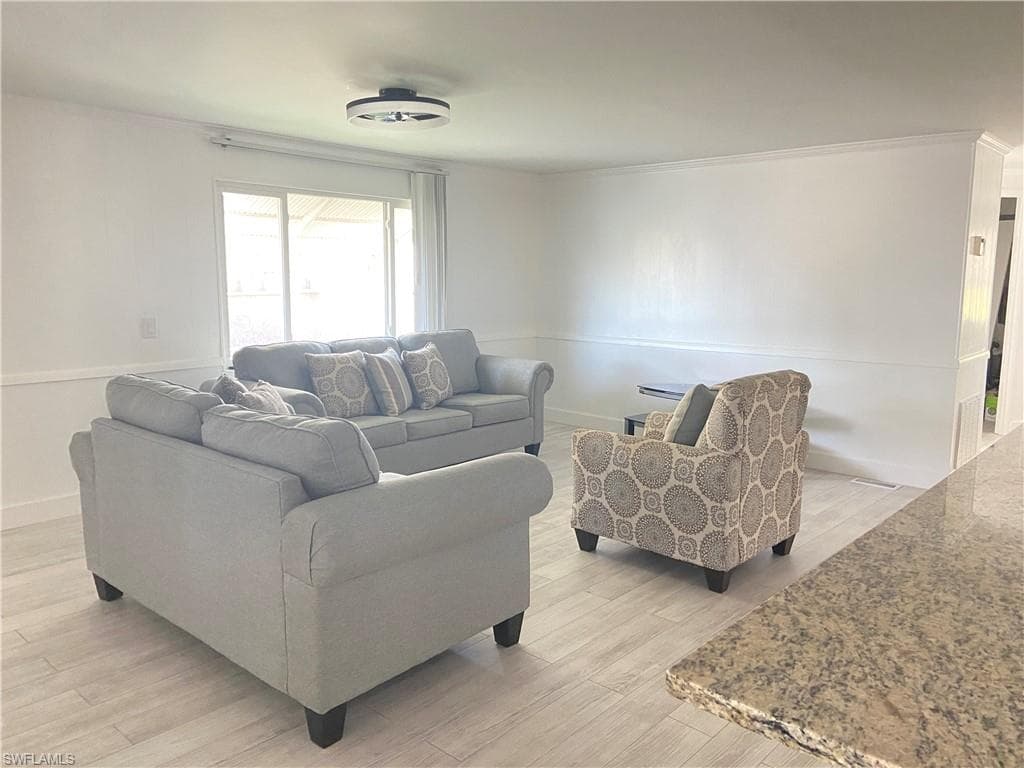5506 Virginia Dare LN-16