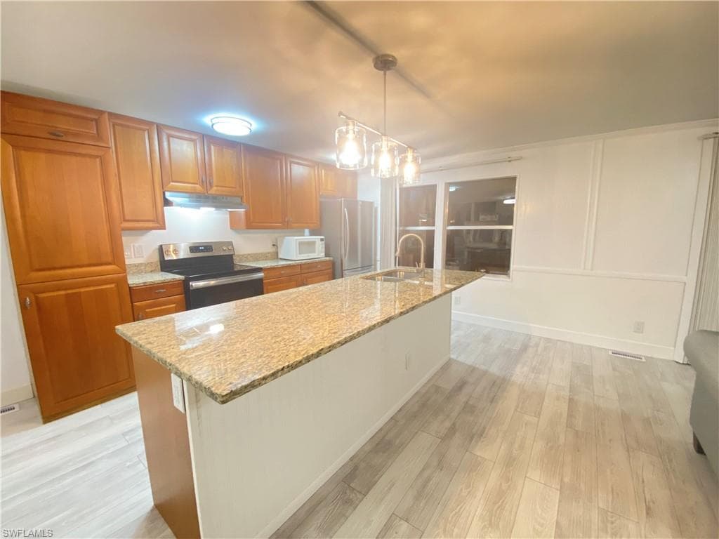 5506 Virginia Dare LN-2