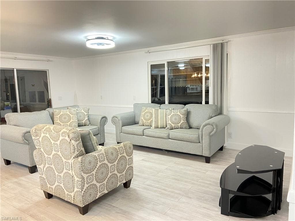 5506 Virginia Dare LN-8