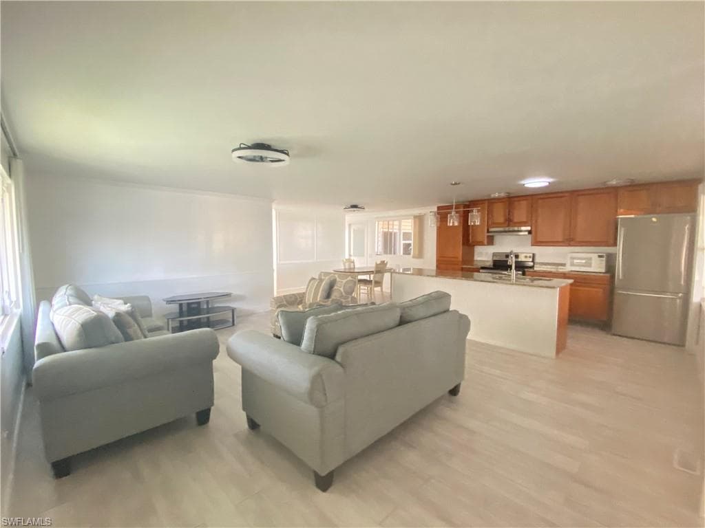 5506 Virginia Dare LN-17