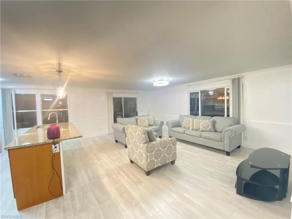 5506 Virginia Dare LN-10