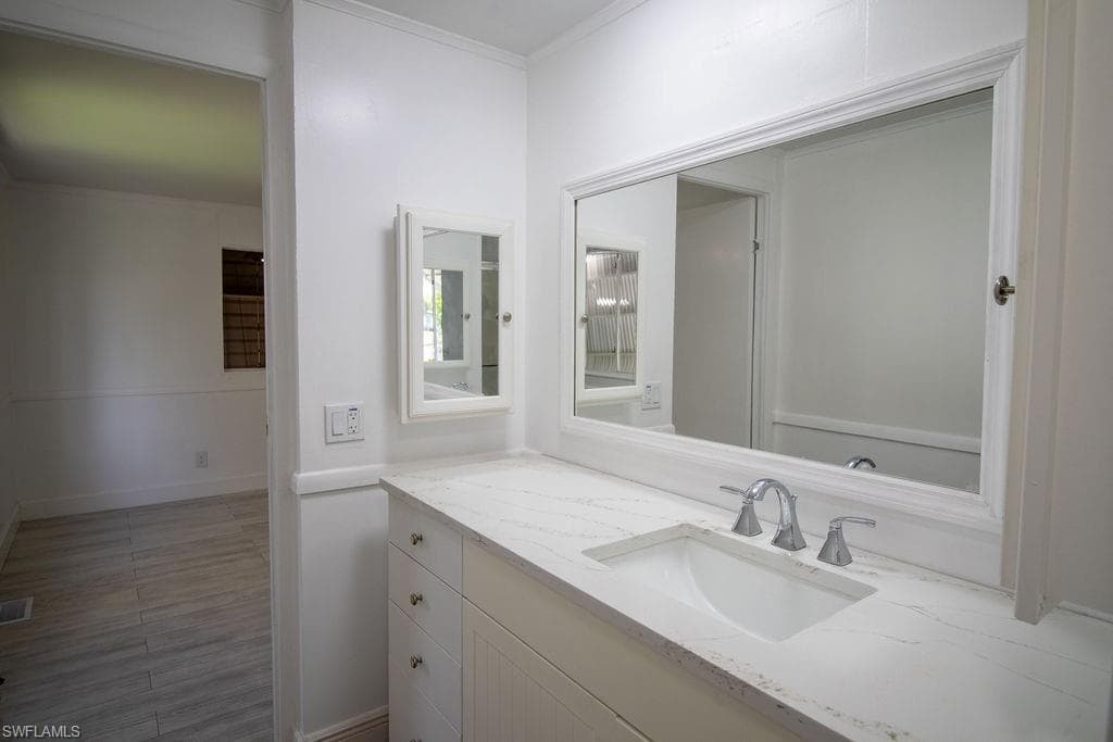 5506 Virginia Dare LN-28