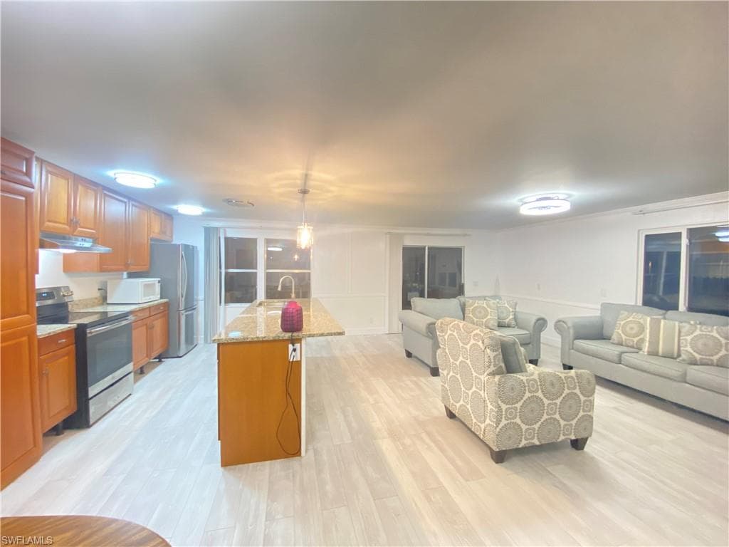 5506 Virginia Dare LN-3