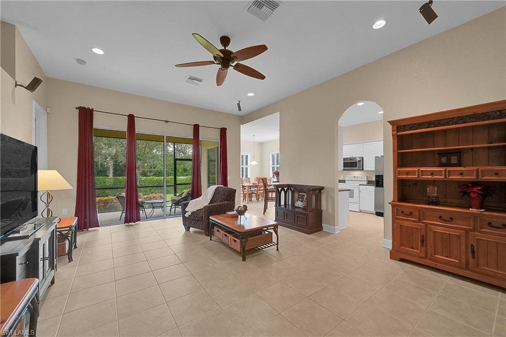 5569 WHISPERING WILLOW WAY, FORT MYERS FL 33908-6