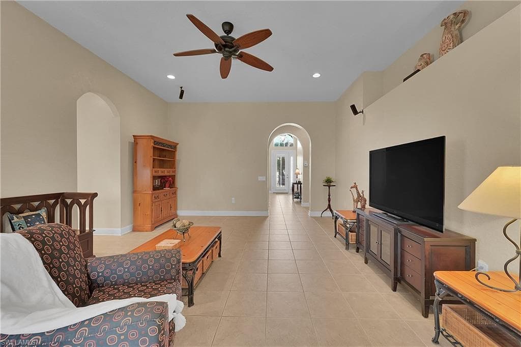 5569 WHISPERING WILLOW WAY, FORT MYERS FL 33908-13