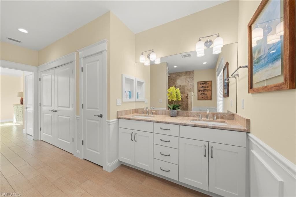 11931 Oakland DR, BOKEELIA FL 33922-19