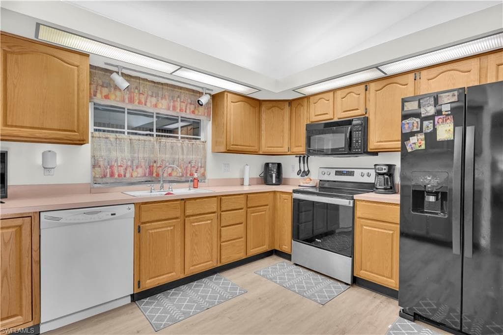 1251 Broadwater DR, FORT MYERS FL 33919-11