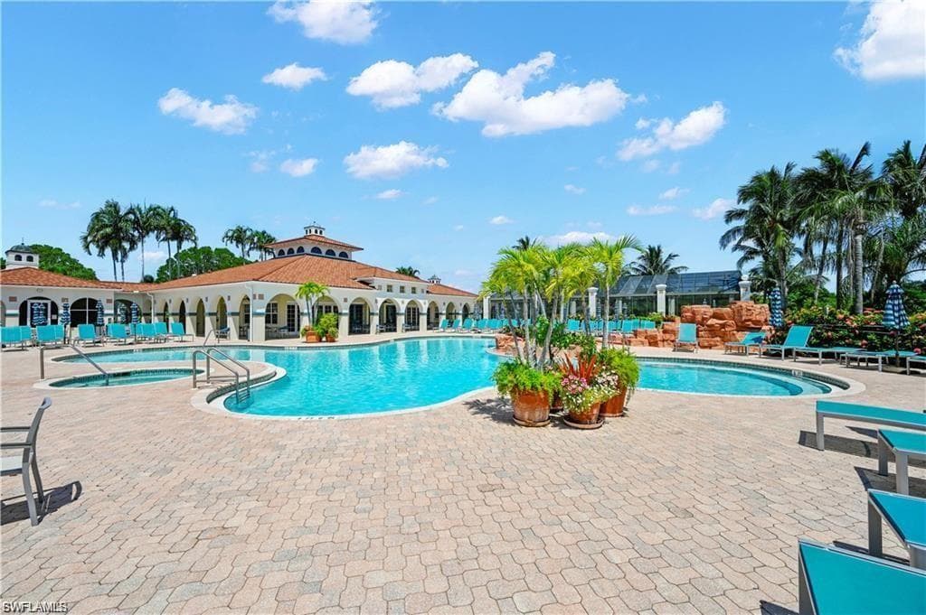 10910 Santa Margherita RD # 204, ESTERO FL 34135-45
