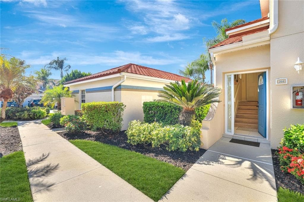 10910 Santa Margherita RD # 204, ESTERO FL 34135-23