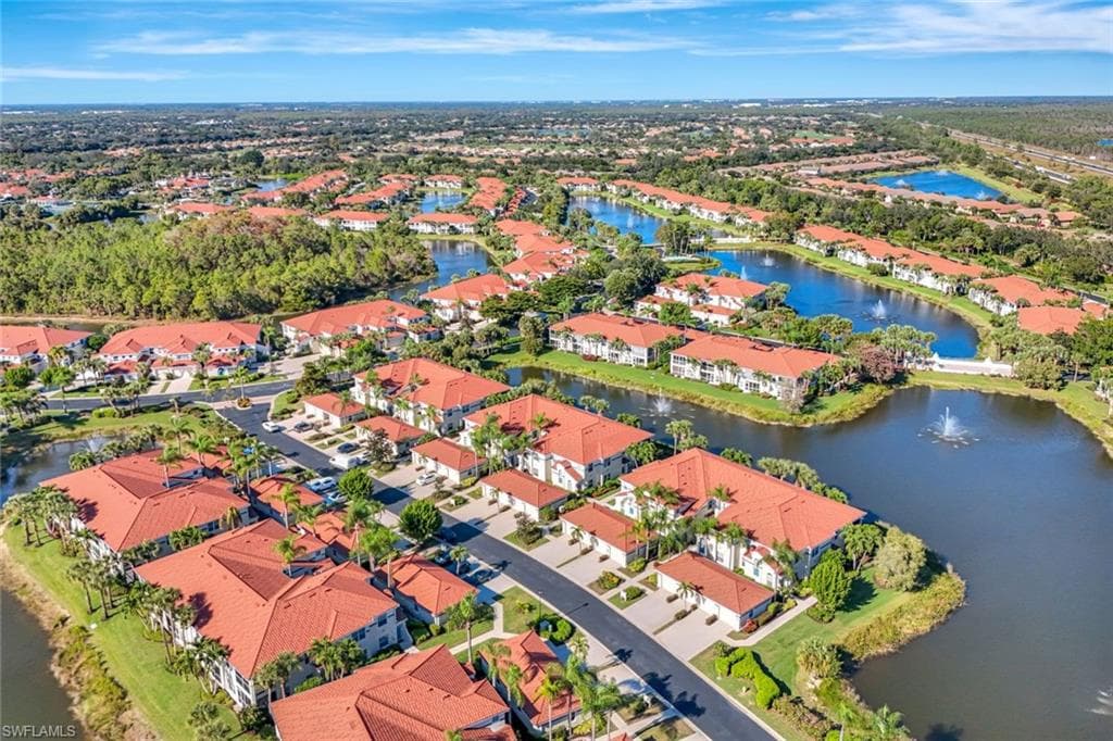 10910 Santa Margherita RD # 204, ESTERO FL 34135-28