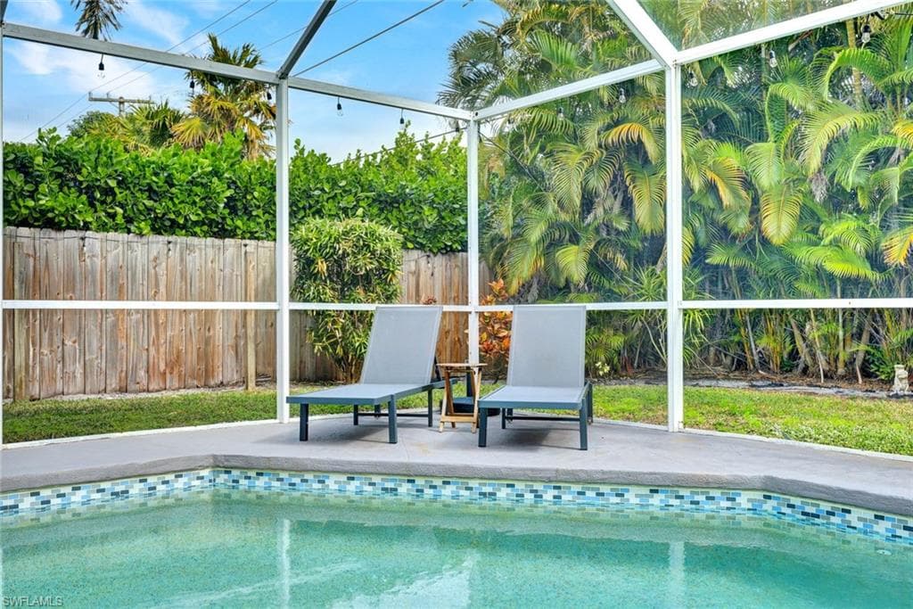 122 Palm River BLVD, NAPLES FL 34110-22