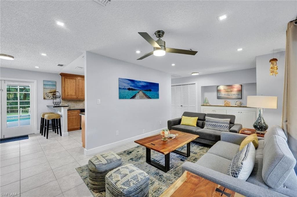 122 Palm River BLVD, NAPLES FL 34110-5