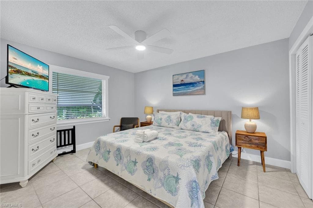 122 Palm River BLVD, NAPLES FL 34110-16