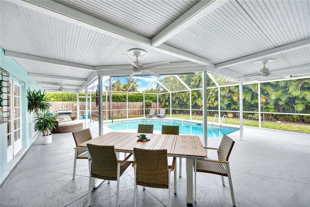 122 Palm River BLVD, NAPLES FL 34110-19