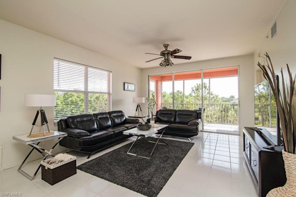 519 Roma CT # 301, NAPLES FL 34110-2