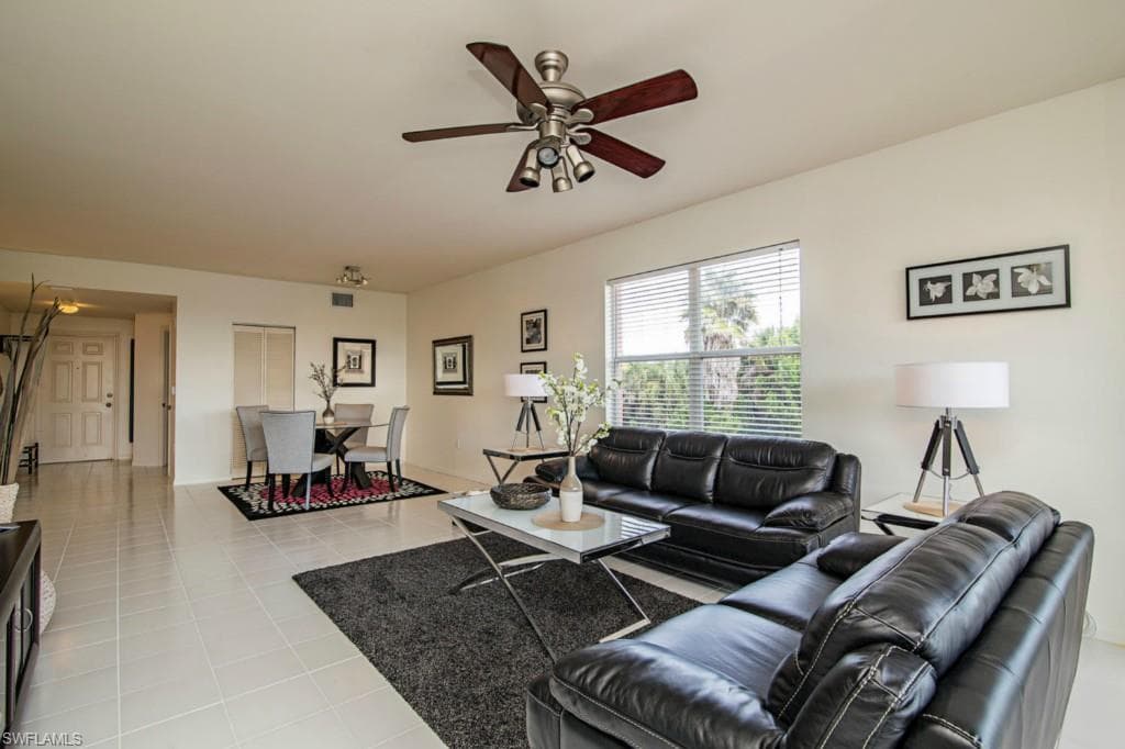 519 Roma CT # 301, NAPLES FL 34110-3