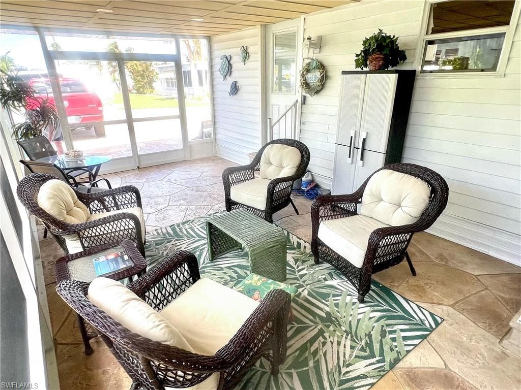 11331 Azalea LN, FORT MYERS BEACH FL 33931-6