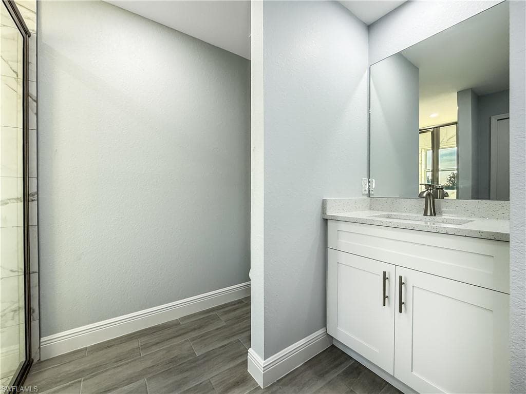 2955 Dunbar AVE Apt B, FORT MYERS FL 33916-21