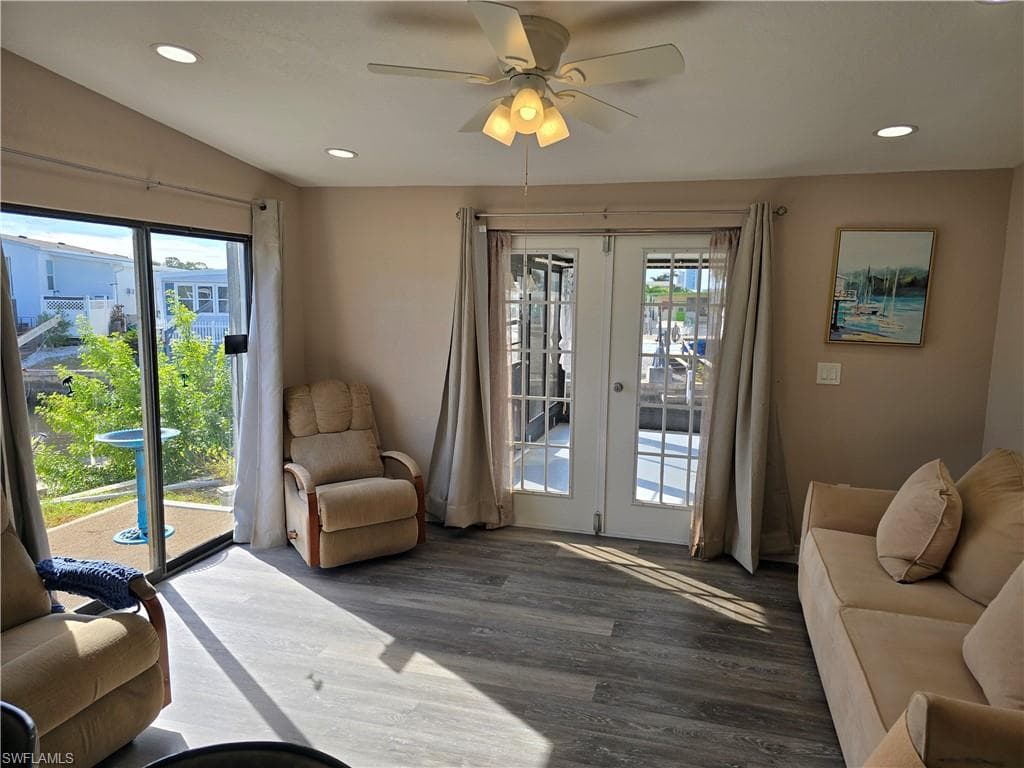 4701 Leilani LN-7