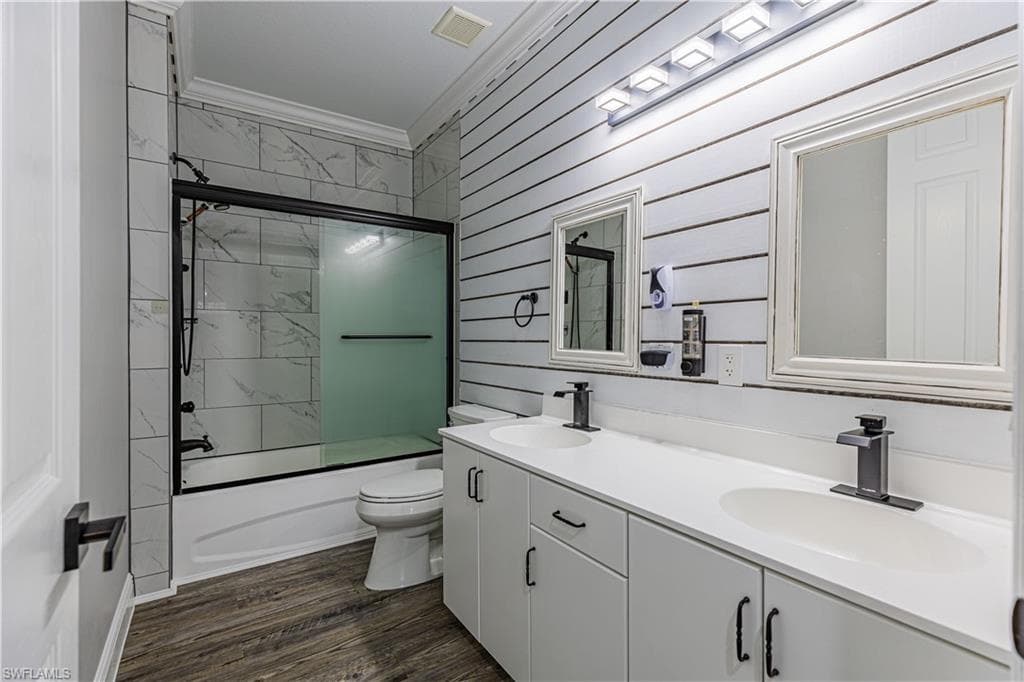 1330 Mariposa CIR # 103, NAPLES FL 34105-15