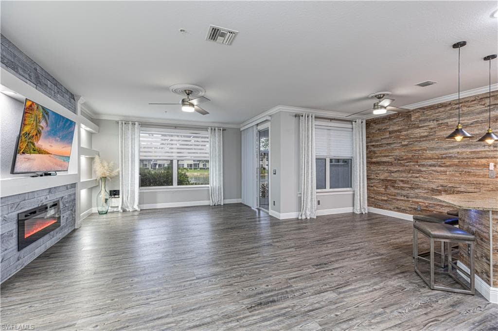 1330 Mariposa CIR # 103, NAPLES FL 34105-7