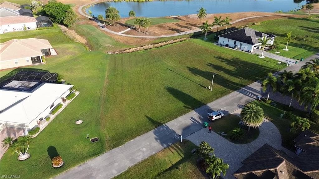 18001 Bluewater DR, NAPLES FL 34114-8